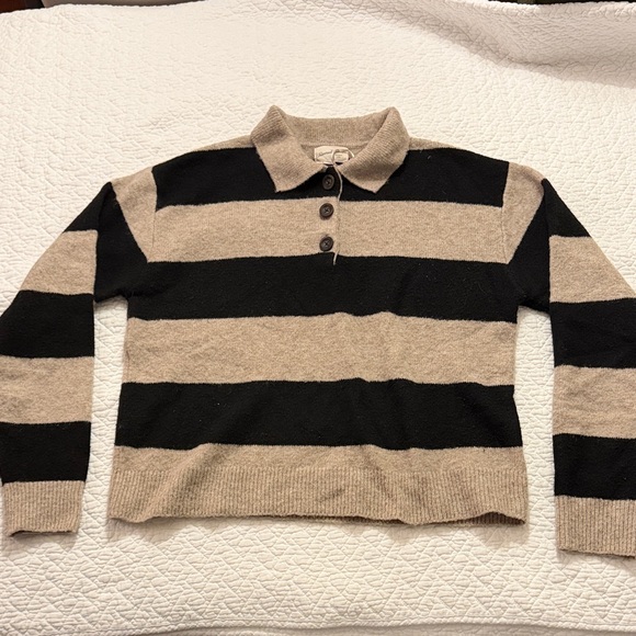 Universal Thread Sweaters - Universal Thread Black and Tan Striped Sweater